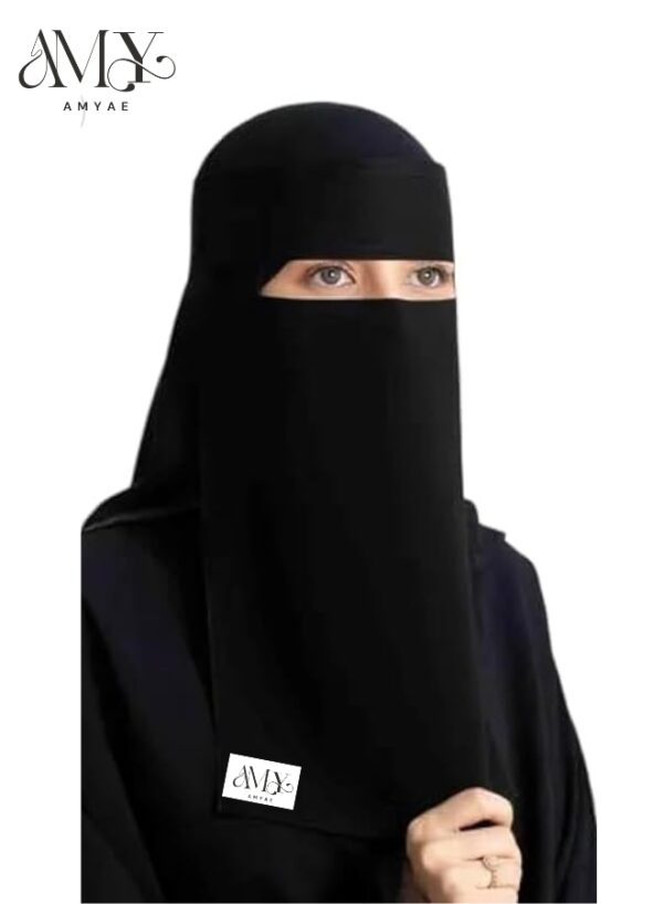 Elegant Traditional Arabian Niqab